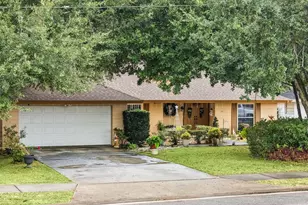 611 N Forsyth Rd, Orlando, FL 32807 - Photo 2