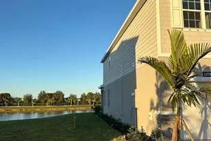 12378 Amber Creek Circle, Lakewood Ranch, FL 34211 - Photo 2