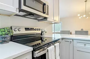 2821 Sweet Springs St, Deltona, FL 32738 - Photo 6