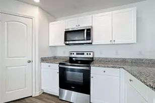 166 Maple Dr, Kissimmee, FL 34759 - Photo 10