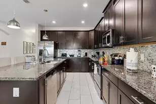 4700 Sleepy Hollow Dr, Kissimmee, FL 34746 - Photo 8