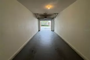 10412 Villa View Cir, Tampa, FL 33647 - Photo 4