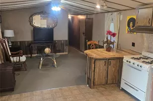 2820 Barnes St, Marianna, FL 32448 - Photo 6