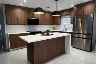 1590 SW 139th Ave, Davie, FL 33325 - Photo 2