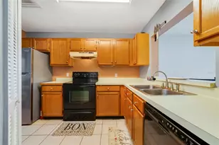 9504 Darien Ave, Orlando, FL 32817 - Photo 6