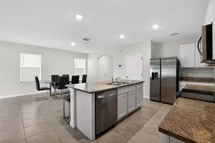 32597 Canyonlands Dr, Wesley Chapel, FL 33543 - Photo 8