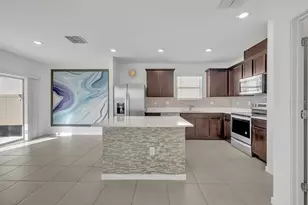 1140 Sugarwood St, Davenport, FL 33837 - Photo 4