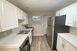 1110 Bates Ave, Eustis, FL 32726 - Photo 6