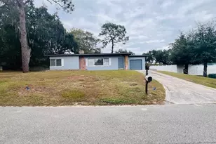 754 Pine Ln, Clermont, FL 34711 - Photo 2