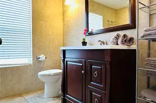 1049 Lake Berkley Dr, Kissimmee, FL 34746 - Photo 6