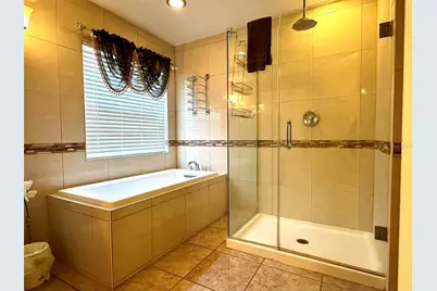 1049 Lake Berkley Drive, Kissimmee, FL 34746 - Photo 20