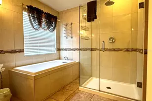 1049 Lake Berkley Dr, Kissimmee, FL 34746 - Photo 20