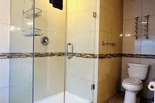 1049 Lake Berkley Dr, Kissimmee, FL 34746 - Photo 18