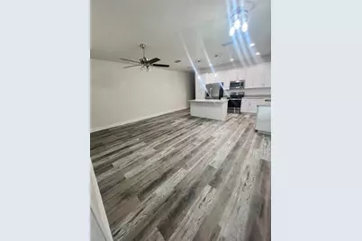 408 S Main Avenue, Groveland, FL 34736 - Photo 4