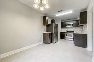 1410 26th Ave S, Saint Petersburg, FL 33705 - Photo 6