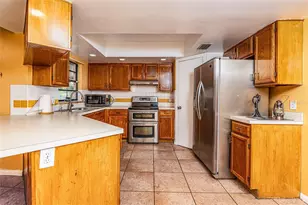 2903 Silver Ridge Dr, Orlando, FL 32818 - Photo 16