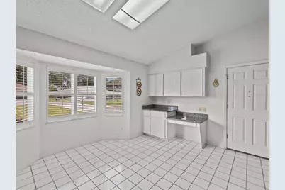 21523 Queen Anne Court, Leesburg, FL 34748 - Photo 16