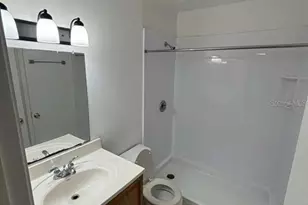 3824 N Lake Dr, Tampa, FL 33614 - Photo 12