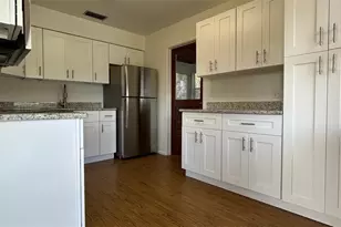 1028 Lake Weldona Dr, Orlando, FL 32806 - Photo 2