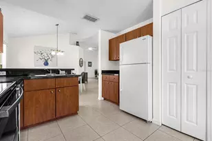 1015 Tourmaline Dr, Kissimmee, FL 34746 - Photo 10