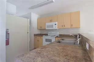 196 Ocean Bluff Dr, Poinciana, FL 34759 - Photo 4