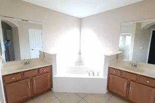 9143 Lake Avon Dr, Orlando, FL 32829 - Photo 14