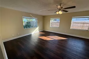 2305 26th Ave W, Bradenton, FL 34205 - Photo 4