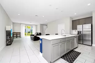 743 Driving Range Ct, Reunion, FL 34747 - Photo 4