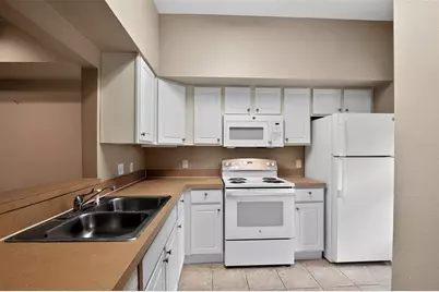 9177 SW 52nd Road #E-102, Gainesville, FL 32608 - Photo 12