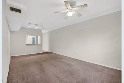 9177 SW 52nd Road #E-102, Gainesville, FL 32608 - Photo 8