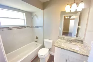 2439 Harbor Town Dr, Kissimmee, FL 34744 - Photo 4