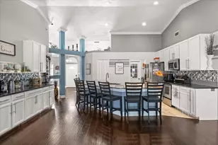 4021 Eagle Feather Dr, Orlando, FL 32829 - Photo 4