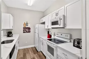 8100 Princess Palm Ln, Kissimmee, FL 34747 - Photo 6