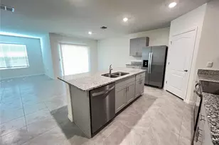 536 Emily Gln St, Deland, FL 32724 - Photo 8