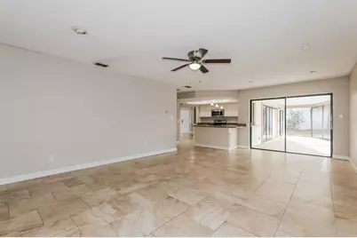 1303 Sandalwood Drive, Plant City, FL 33563 - Photo 10