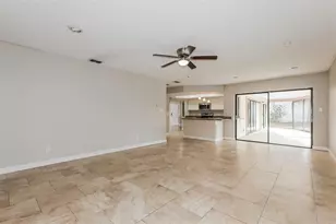 1303 Sandalwood Dr, Plant City, FL 33563 - Photo 10