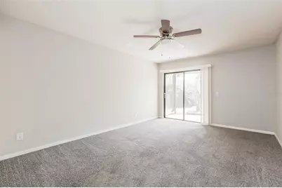 1303 Sandalwood Drive, Plant City, FL 33563 - Photo 12