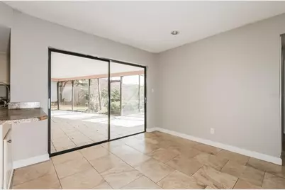 1303 Sandalwood Drive, Plant City, FL 33563 - Photo 6