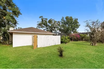 1303 Sandalwood Drive, Plant City, FL 33563 - Photo 20