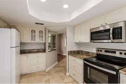 1303 Sandalwood Drive, Plant City, FL 33563 - Photo 8