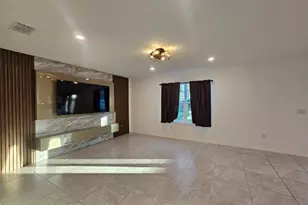 3928 Capri Coast Dr, Plant City, FL 33565 - Photo 8