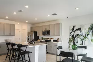 725 Hazelwood Ct, Haines City, FL 33844 - Photo 10