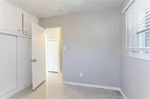 7941 23rd Ave N, Saint Petersburg, FL 33710 - Photo 10