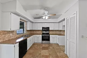 585 Cavalier Ave, Deltona, FL 32725 - Photo 8