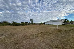 1905 NE 18th Pl, Cape Coral, FL 33909 - Photo 1