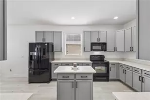 609 Rhodes Dr, Deland, FL 32720 - Photo 8