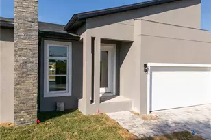 15 Ramblewood St, Port Charlotte, FL 33953 - Photo 2