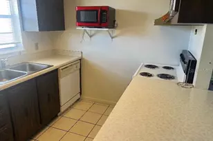 4745 Avon Ct, Saint Cloud, FL 34769 - Photo 6