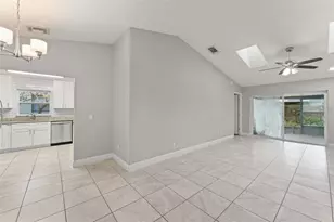 1058 Alpug Ave, Oviedo, FL 32765 - Photo 2