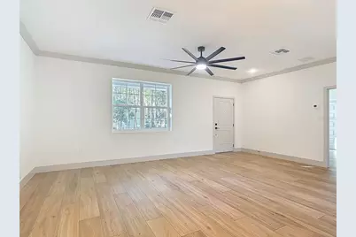 226 W Pennsylvania Avenue, Lake Helen, FL 32744 - Photo 6